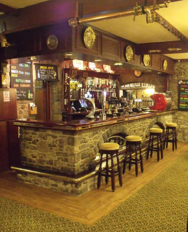 St Mary'S Hotel Golf & Country Club Pencoed Exteriör bild