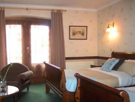 St Mary'S Hotel Golf & Country Club Pencoed Exteriör bild